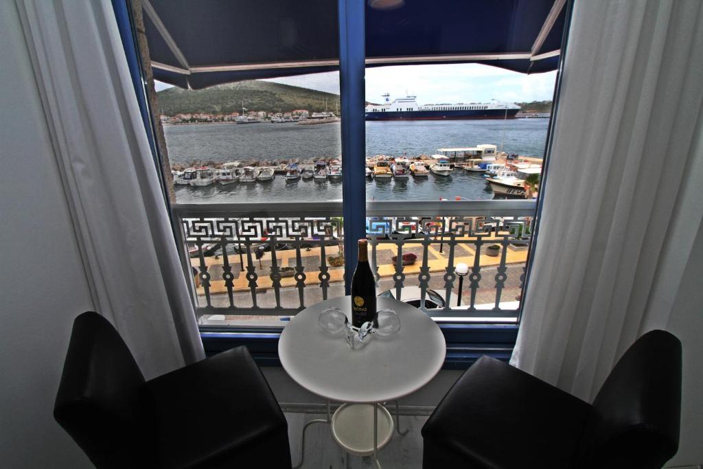 Larimar Boutique Hotel Çeşme Esterno foto
